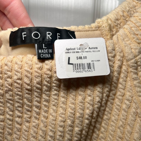 Pastel Yellow Textured Puff Sleeve Crop Top NWT - Picture 11 of 11